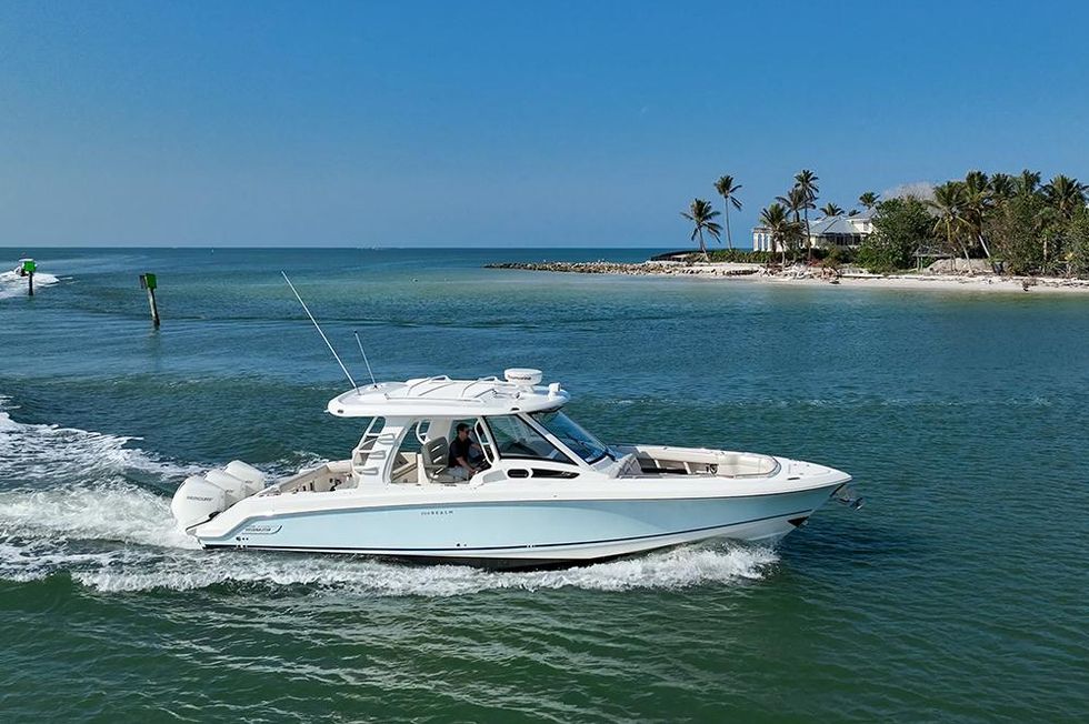 2019 Boston Whaler 350 Realm Seakeeper equipped