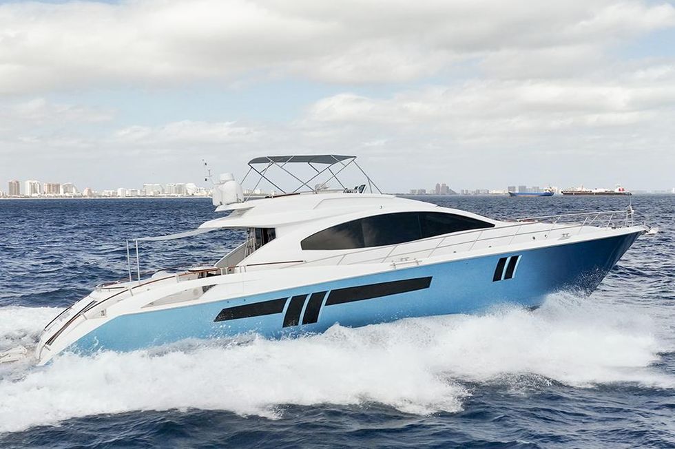 2010 Lazzara Yachts 78 LSX